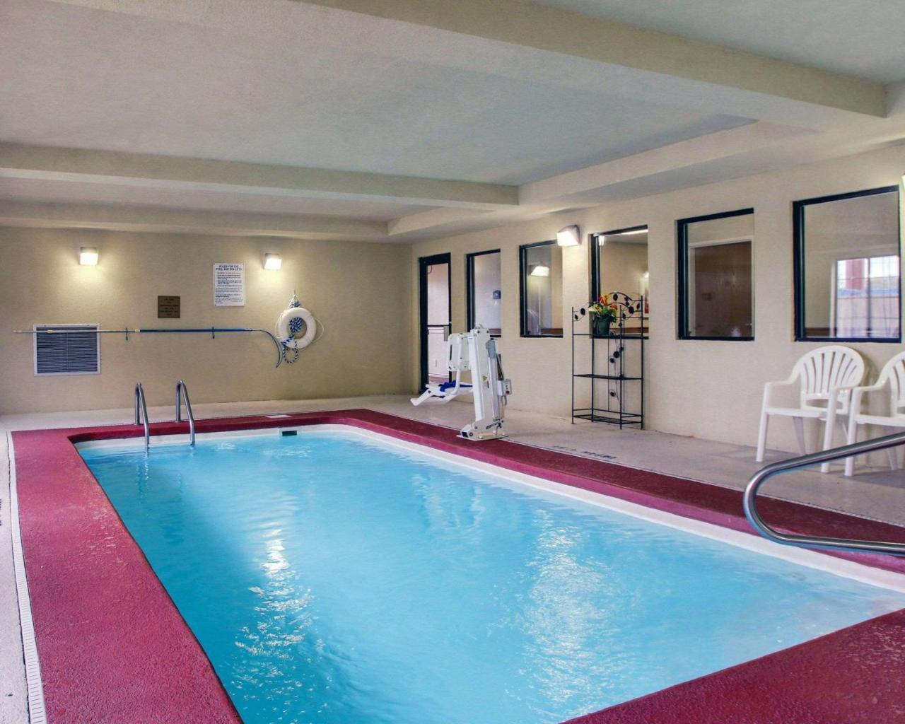 Columbia Inn & Suites 외부 사진